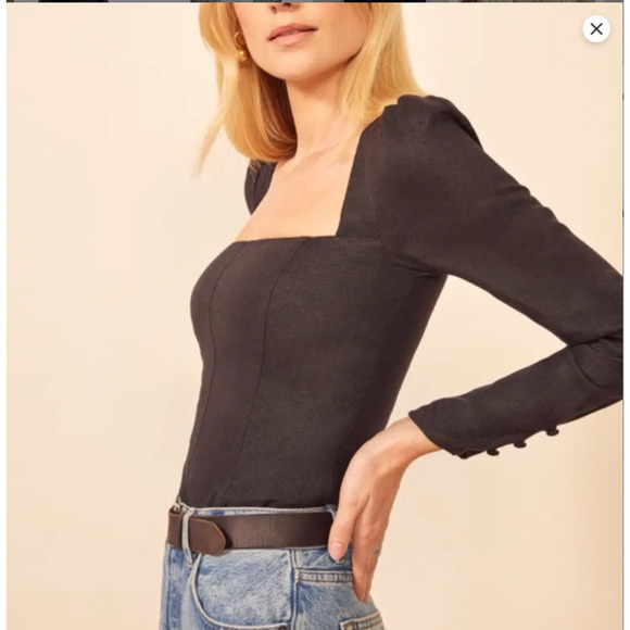 Reformation Tops - REFORMATION Black Fillmore Linen Top Excellent size 8